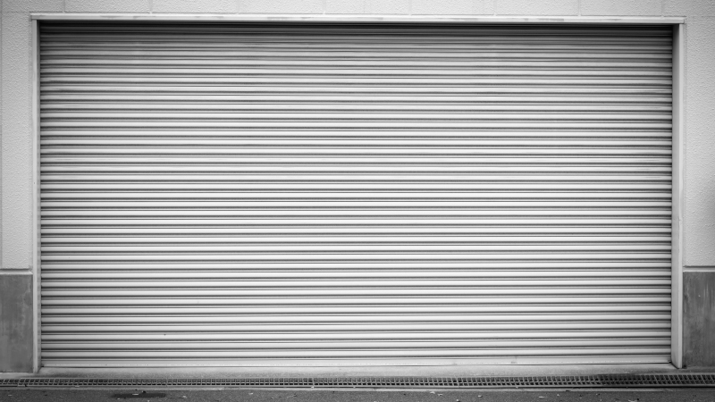 Are Roll-Up Garage Doors Right for Your Business?