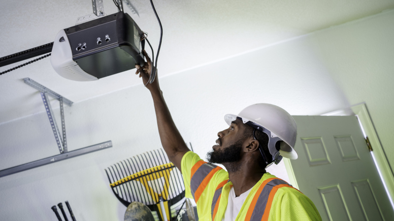 Signs You Need Expert Garage Door Opener Repair Services